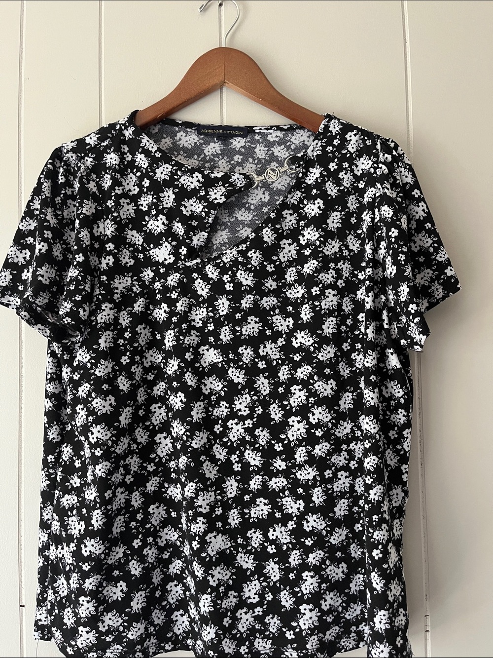 Adrienne Vittadini Black & White Floral Short Sleeve Tee with Keyhole
